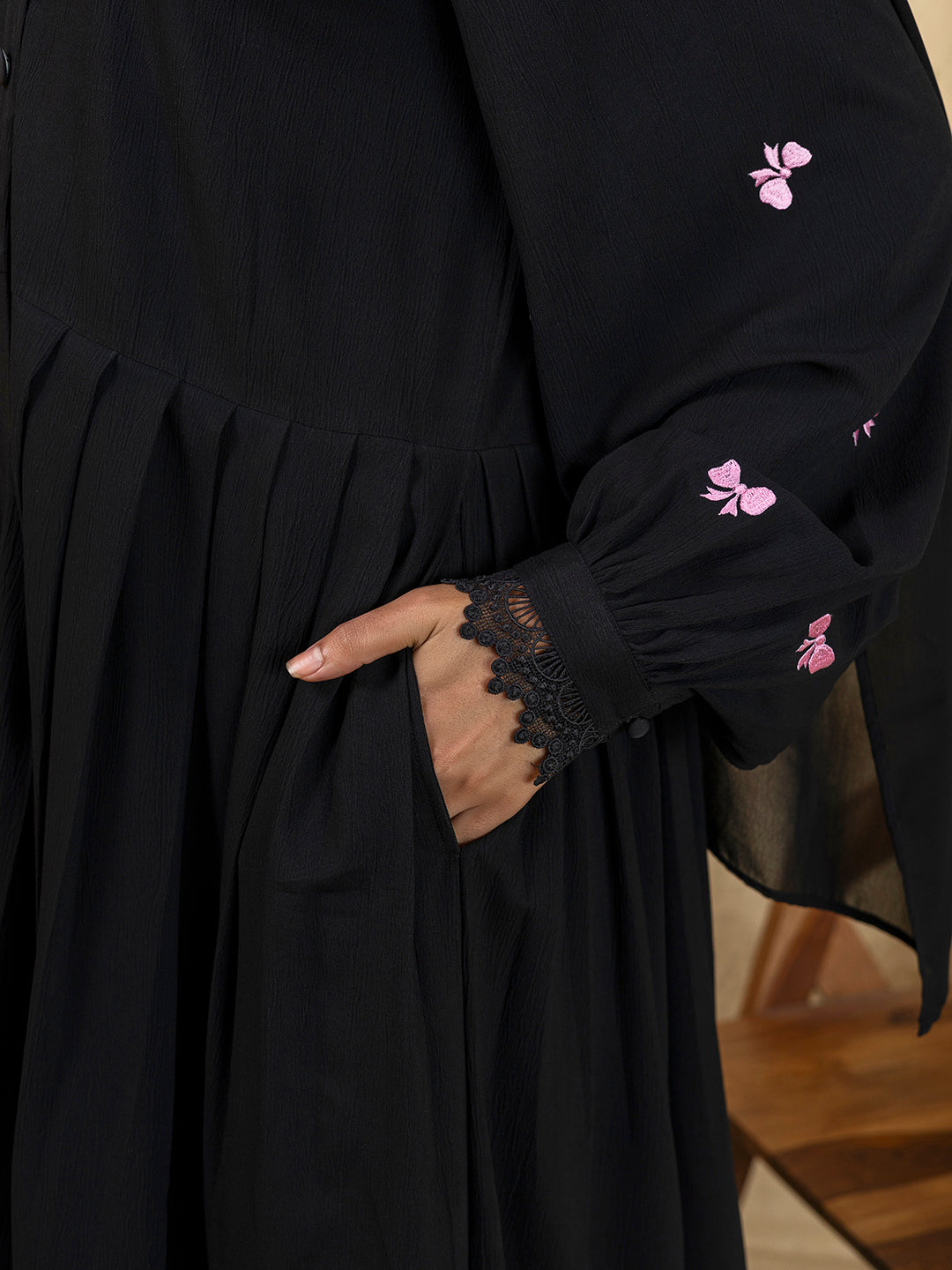 Black Blossom Abaya