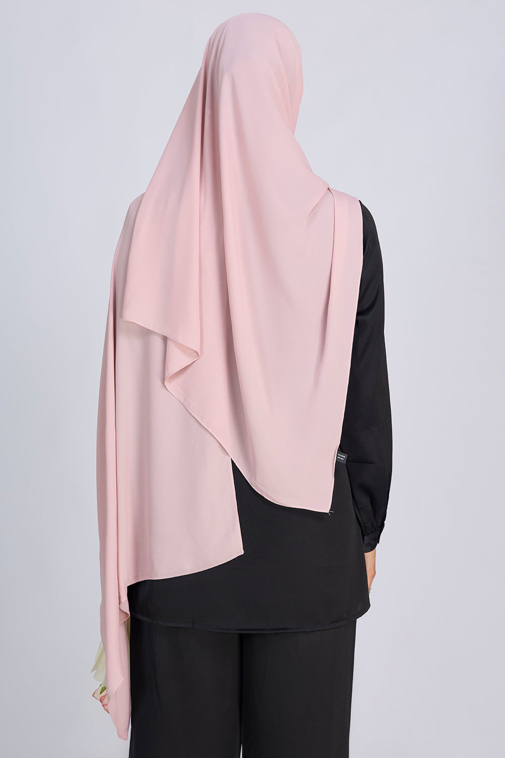 Buy powder pink chiffon hijab online in India – Mawdeest