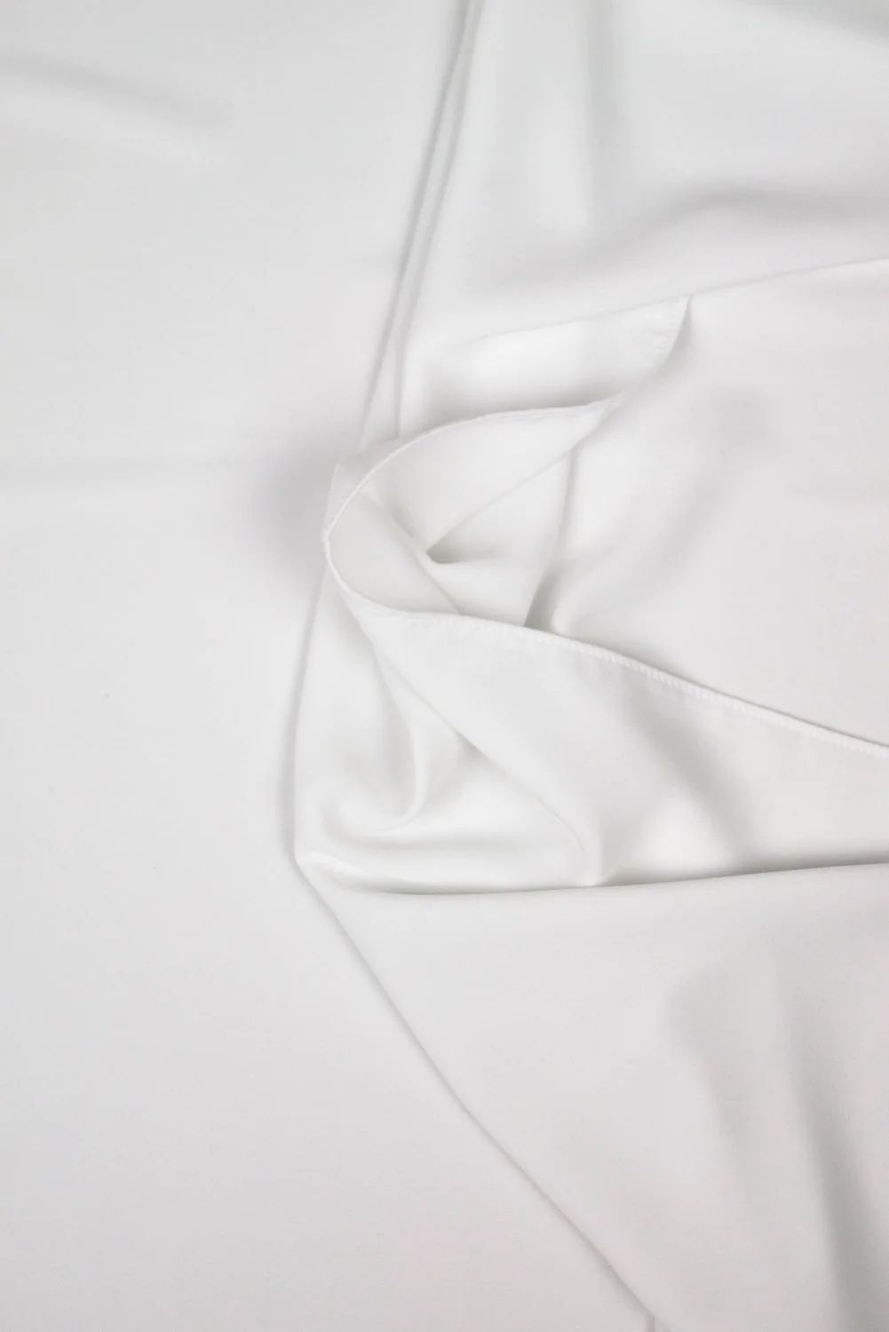 Medina Silk Hijab - White - Mawdeest