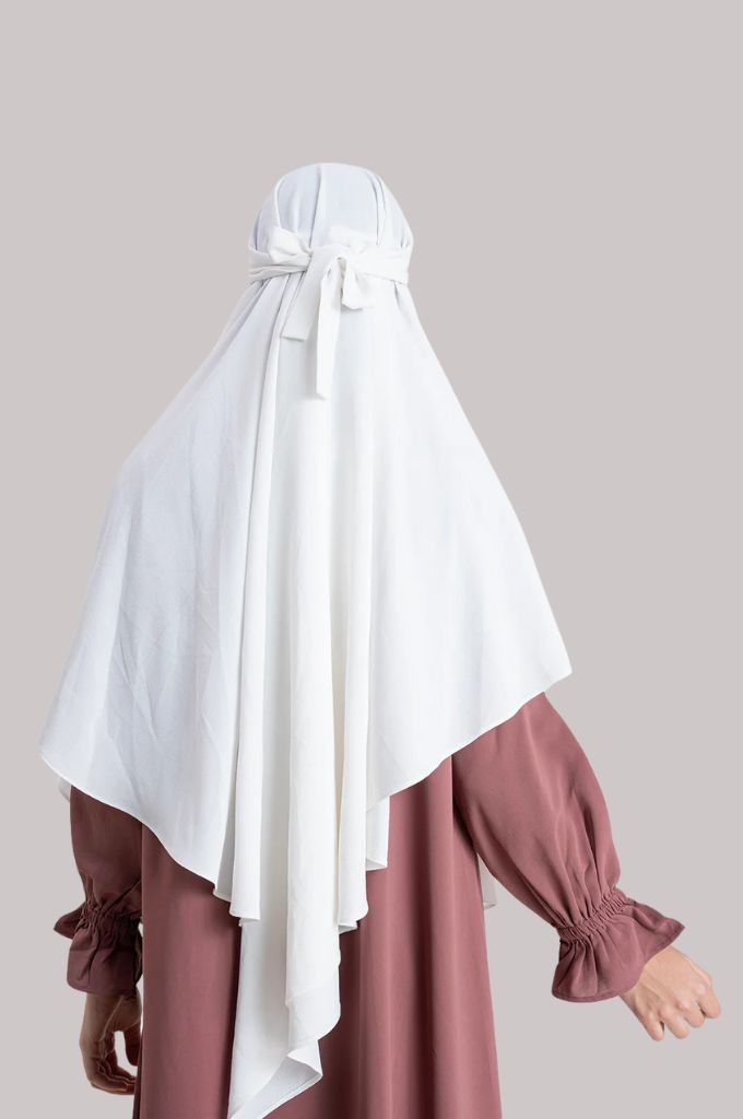 2. Elegant white khimar side profile for Islamic modest wear India
