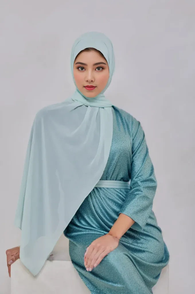 Brook Green chiffon hijab for women by Mawdeest 