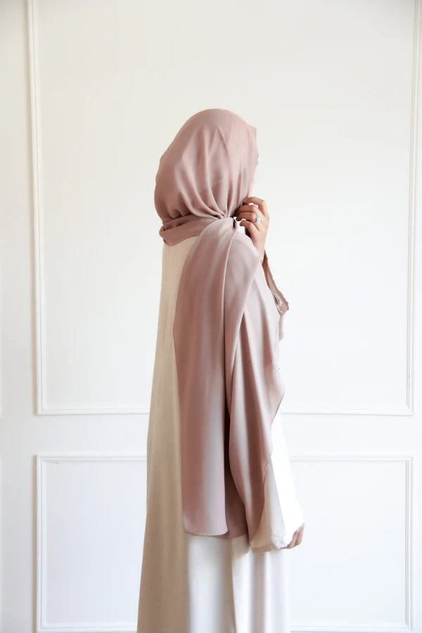 Lightweight pink chiffon hijab for daily wear – Mawdeest India