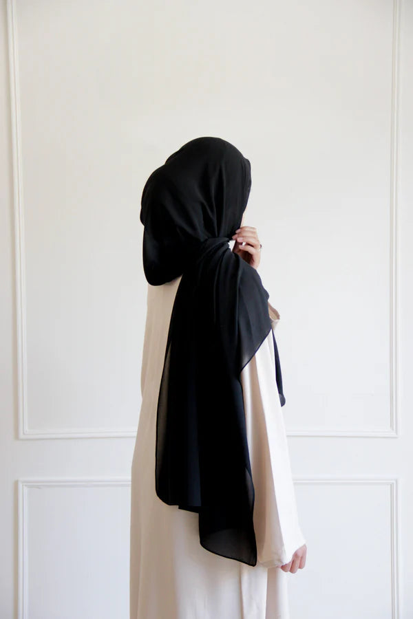 Lightweight black chiffon hijab for daily wear – Mawdeest India