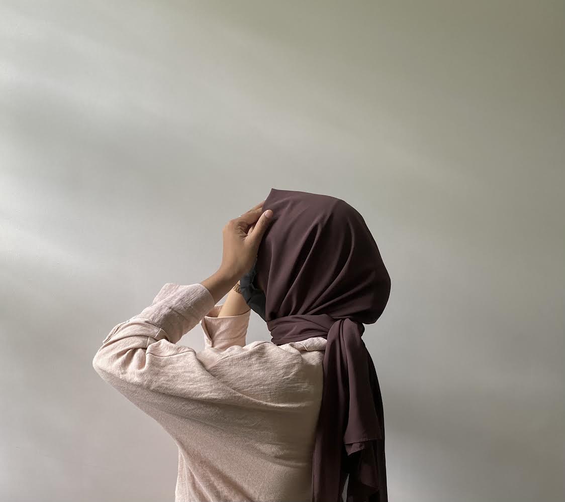 Premium Coffee Brown chiffon hijab for Muslim women – Mawdeest
