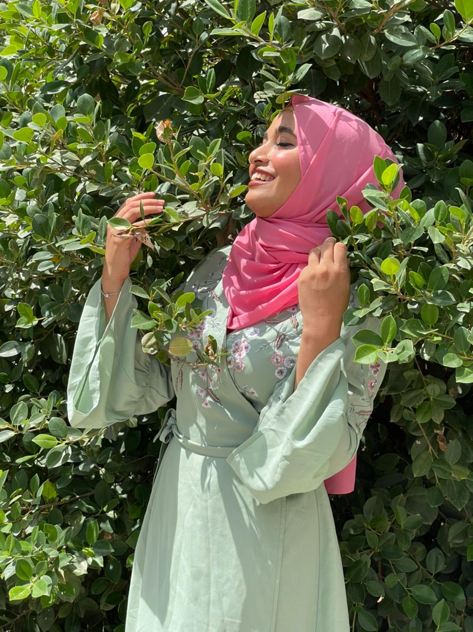 Premium Chiffon Hijab - Bright Pink - Mawdeest 