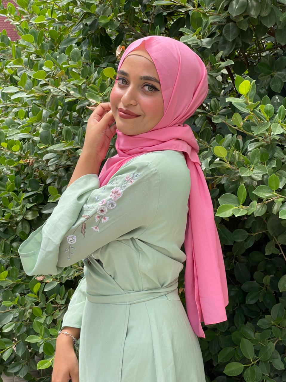 Premium Chiffon Hijab - Bright Pink - Mawdeest 